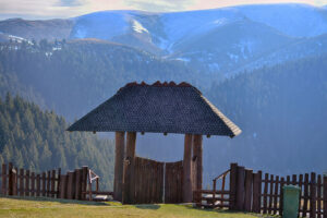 foto-exterior-cabana-varful-ciucas (9)